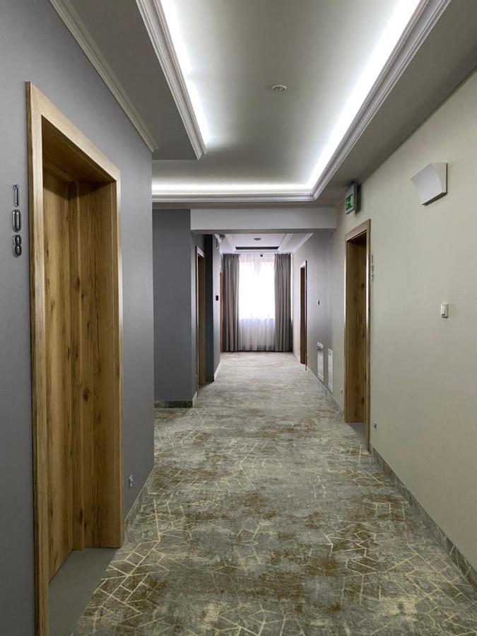 Hotel Antoni Tomaszow Lubelski Exterior photo
